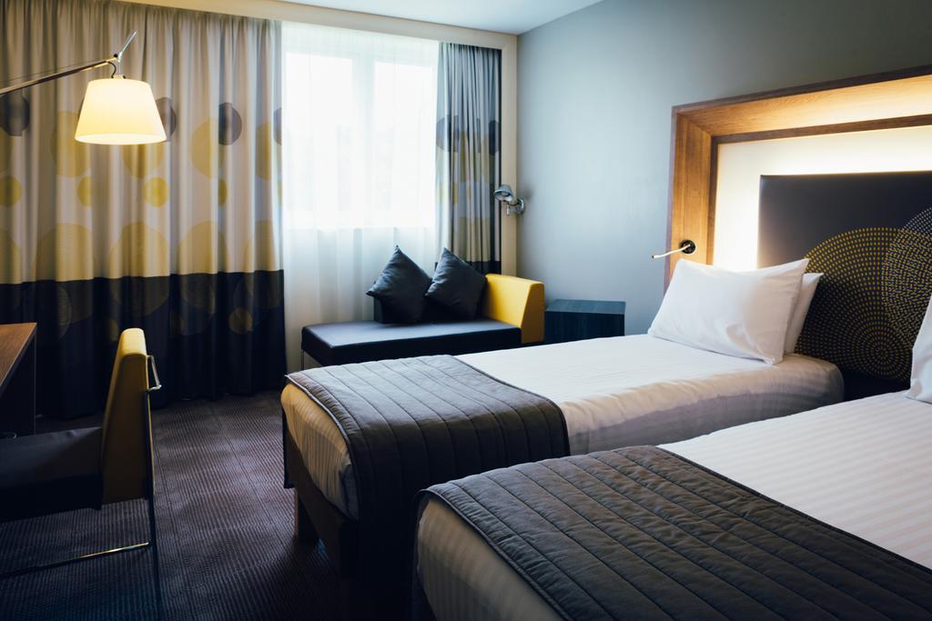 Novotel Stevenage Buitenkant foto