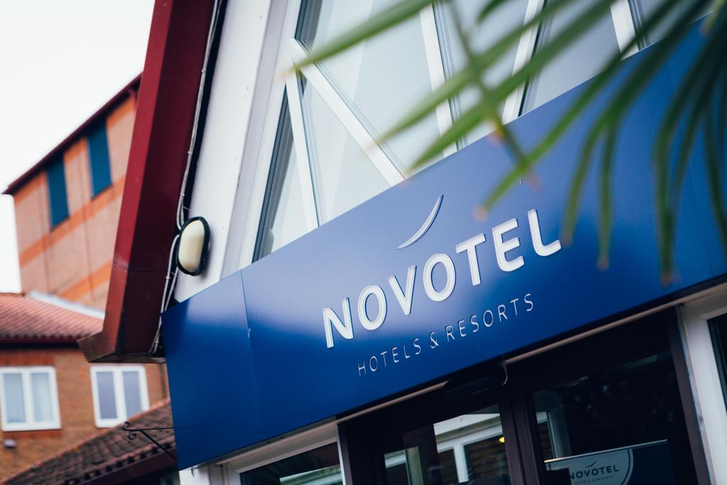 Novotel Stevenage Buitenkant foto