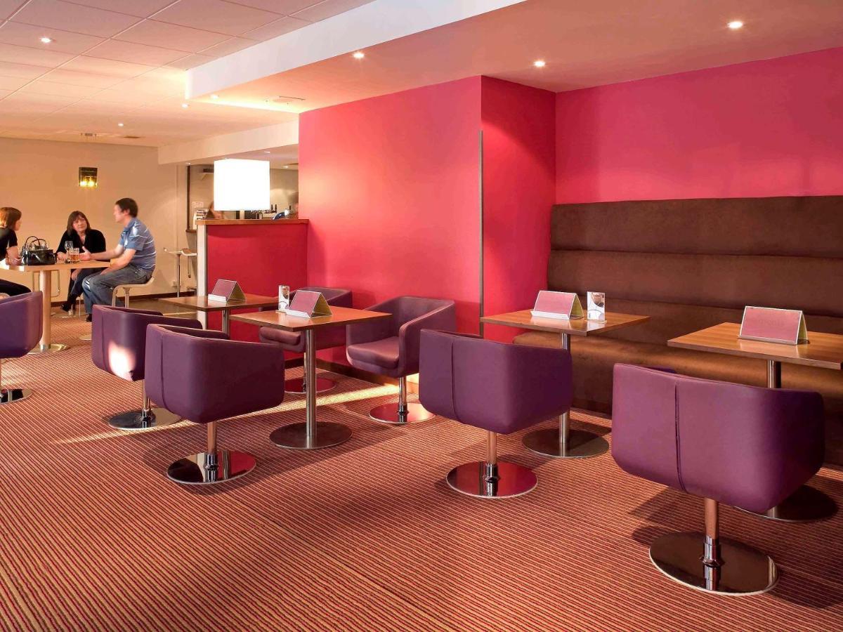 Novotel Stevenage Buitenkant foto